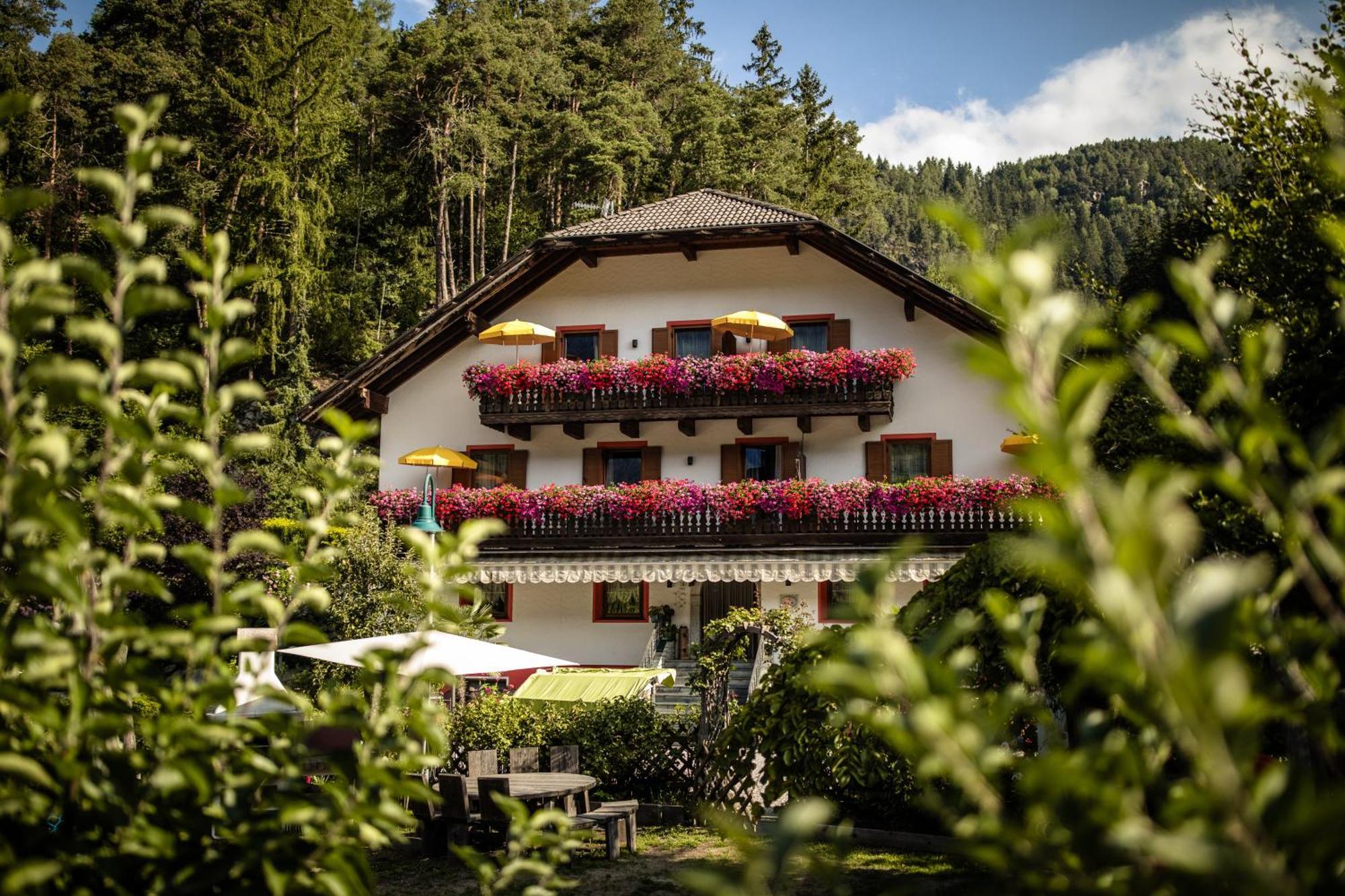 Residence Obermoarhof - Family Apartments With Pool & Playground Vandoies Esterno foto