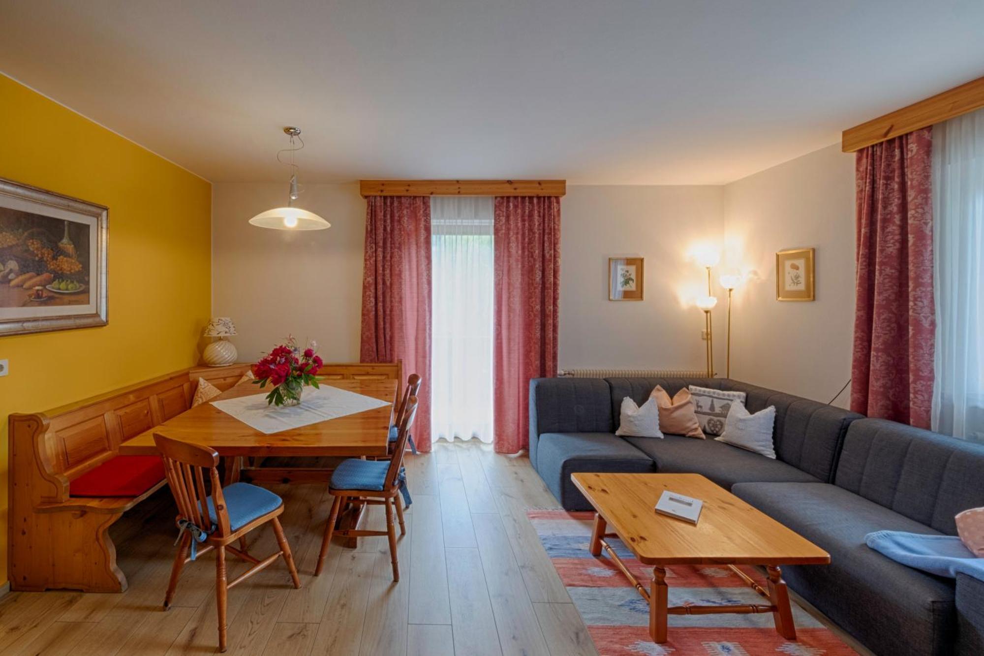 Residence Obermoarhof - Family Apartments With Pool & Playground Vandoies Esterno foto