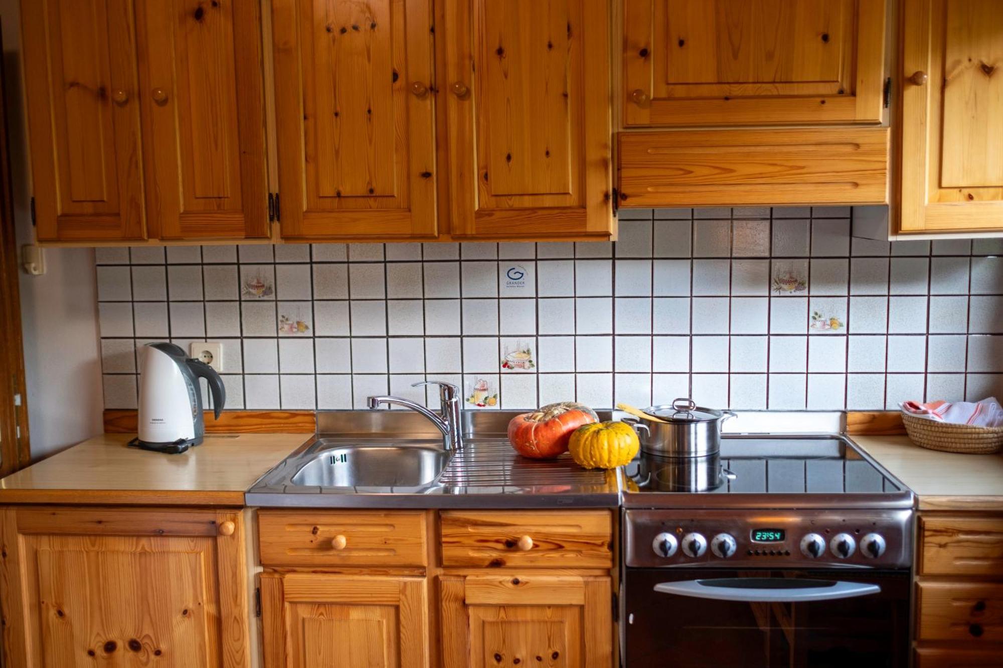 Residence Obermoarhof - Family Apartments With Pool & Playground Vandoies Esterno foto